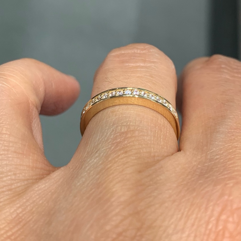 14k Solid white of Yellow gold Wedding Band - Picture 7 of 12